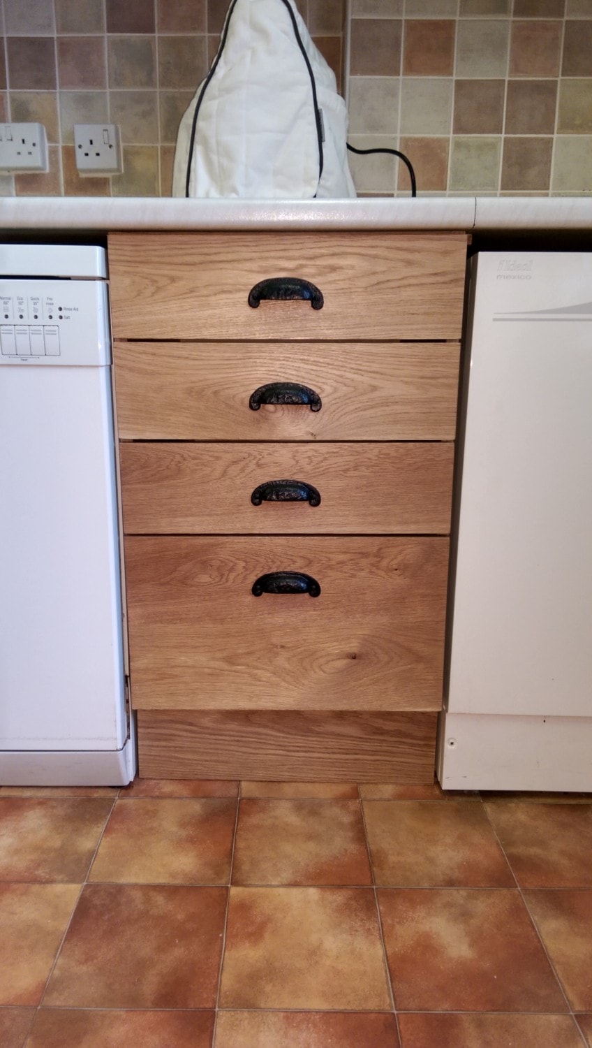 Bespoke oak kitchen drawers, joiners Hertfordshire