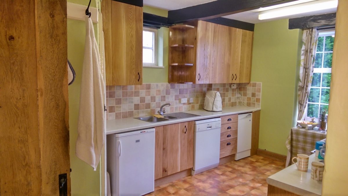 Bespoke oak kitchen, joiners Hertfordshire