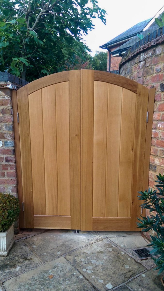 Oak Gates Hertfordshire